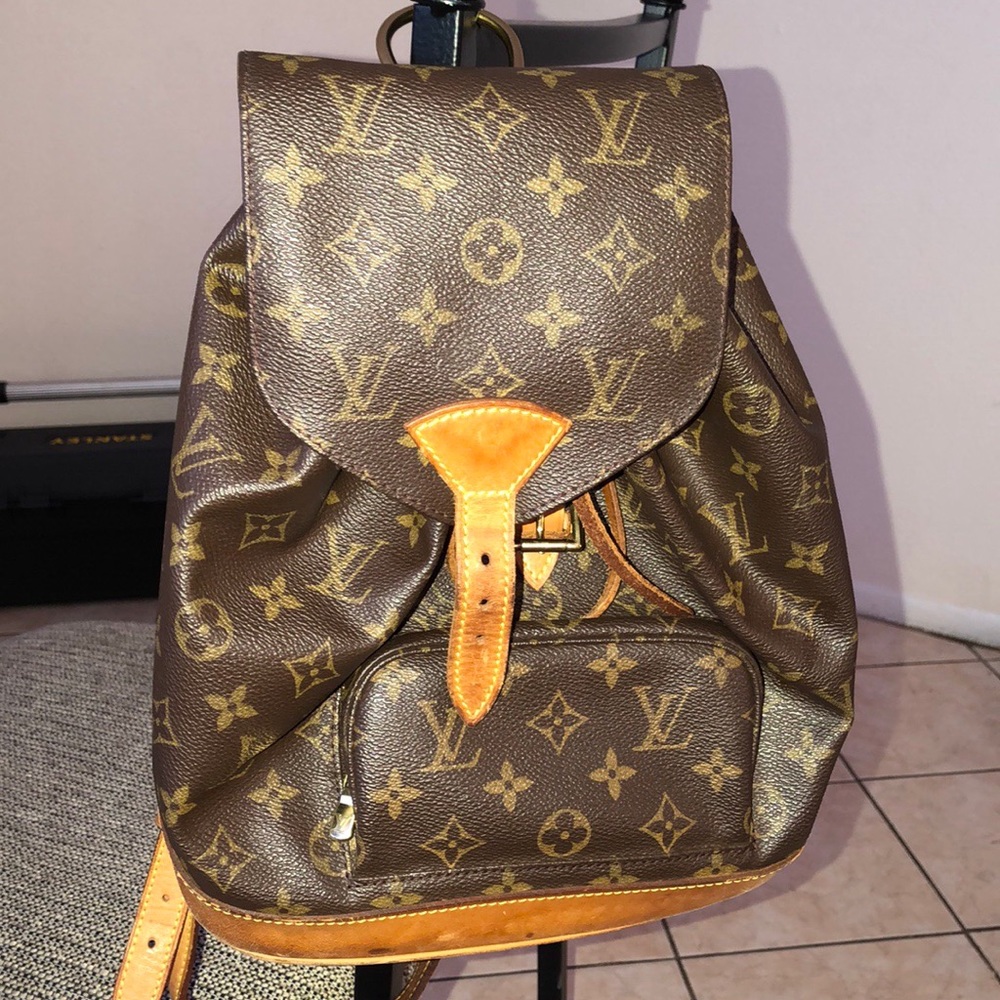Authentic Louis Vuitton back pack, used.